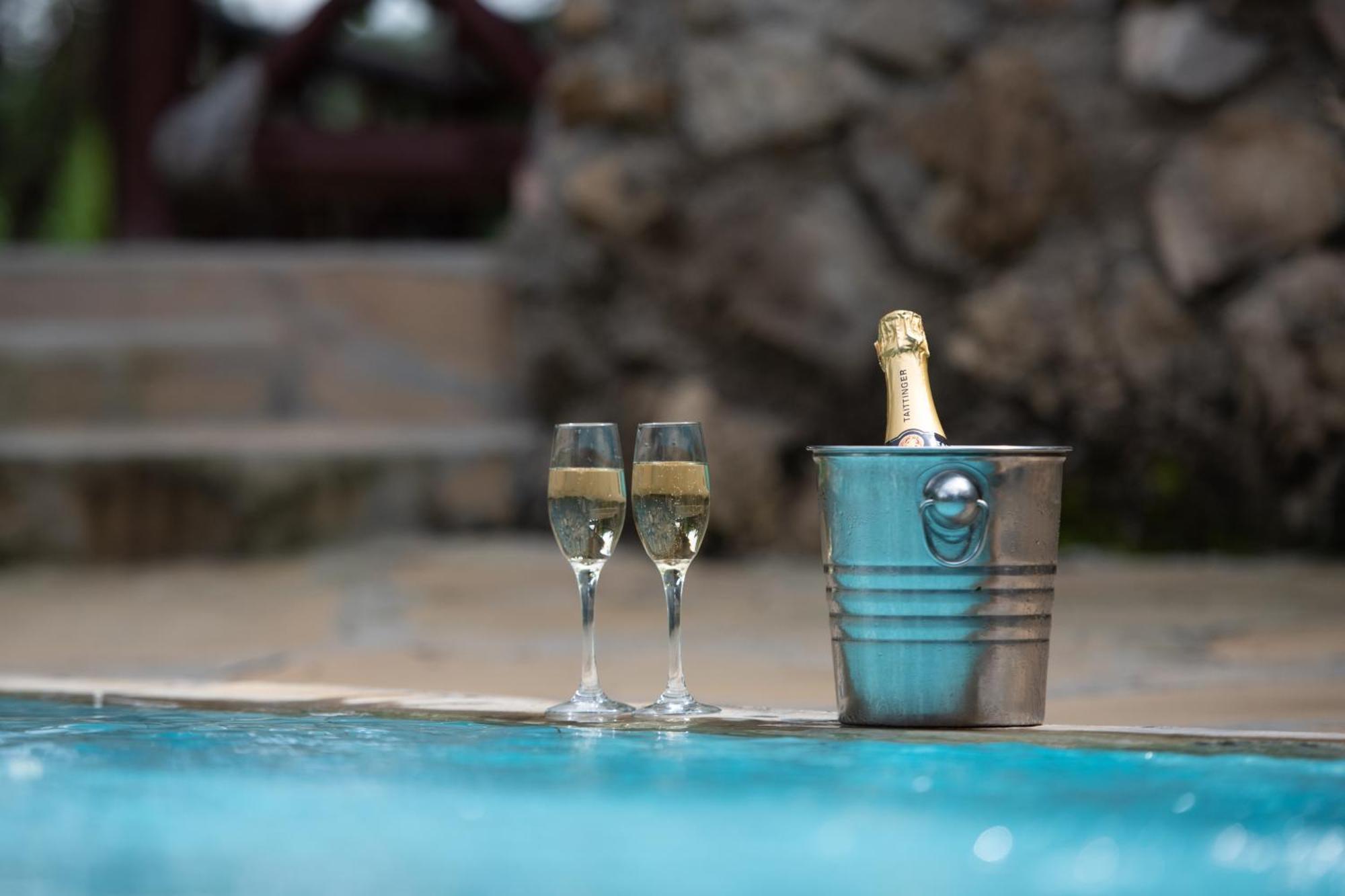 Naivasha Kongoni Lodge - Lakefront Getaway Bagian luar foto
