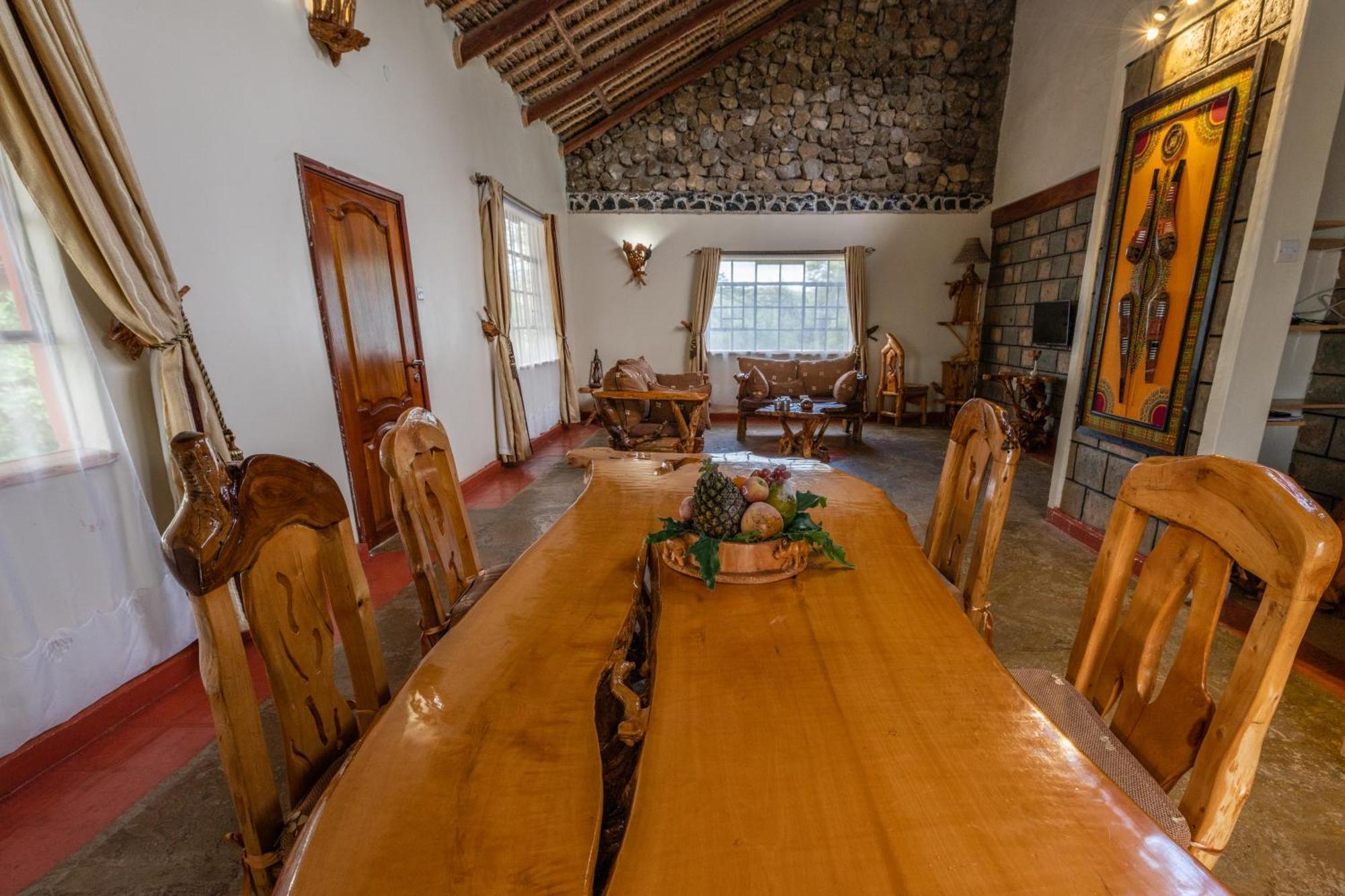 Naivasha Kongoni Lodge - Lakefront Getaway Bagian luar foto