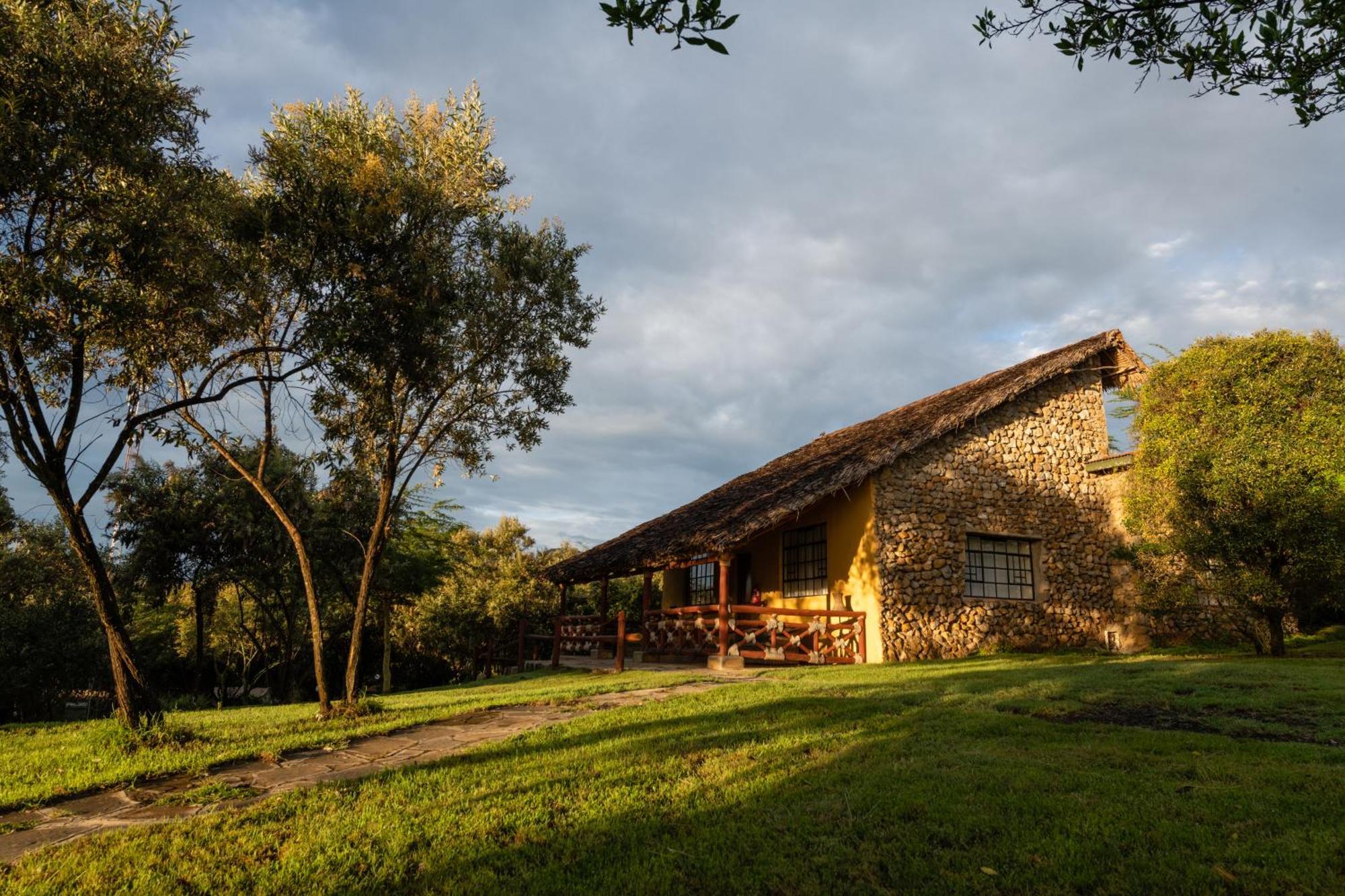 Naivasha Kongoni Lodge - Lakefront Getaway Bagian luar foto