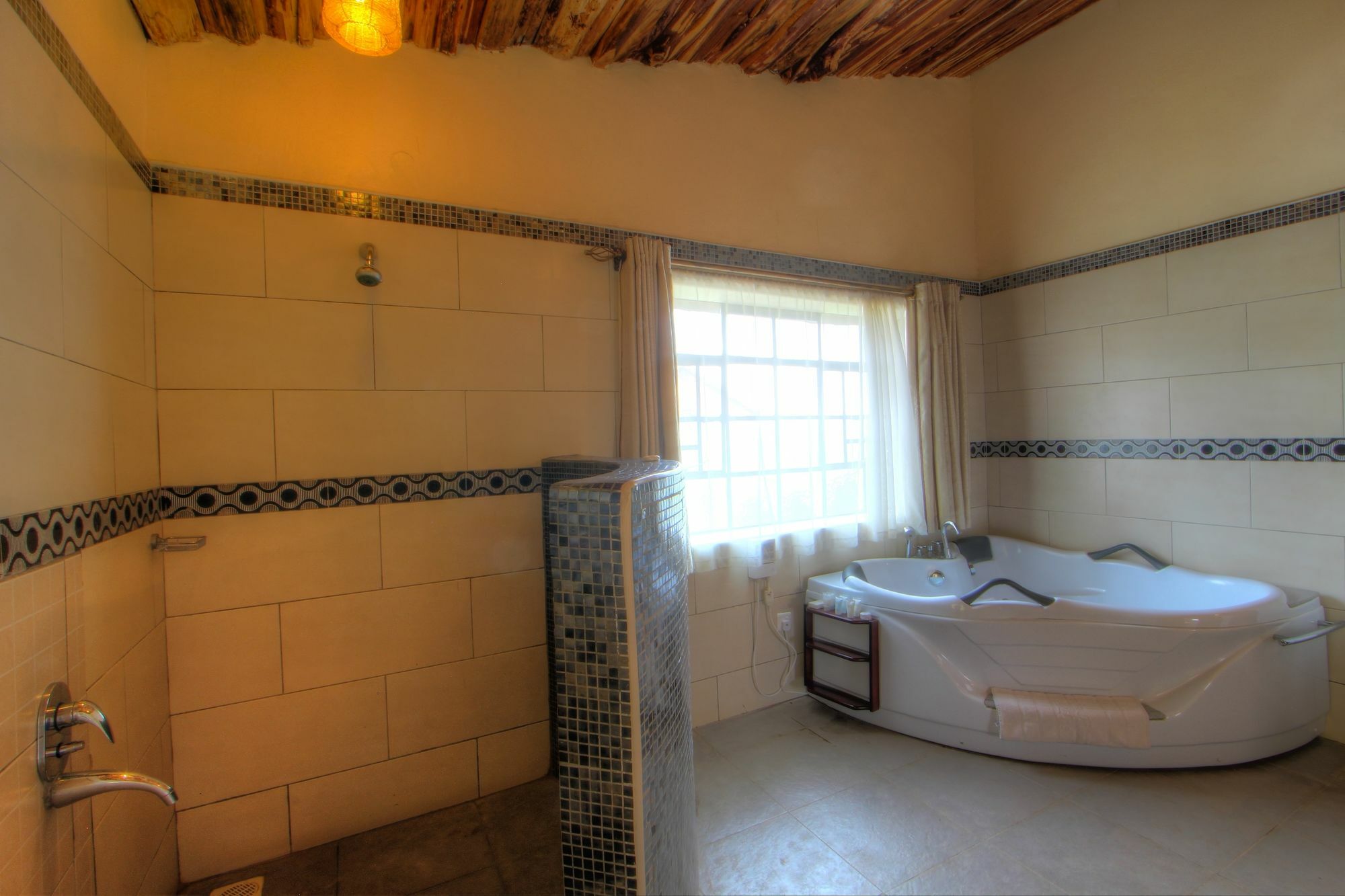 Naivasha Kongoni Lodge - Lakefront Getaway Bagian luar foto
